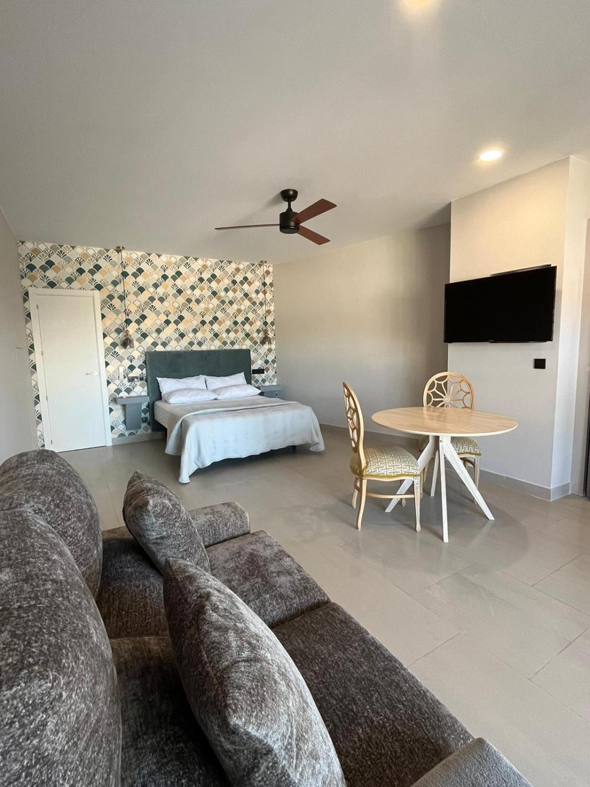 Aparthotel La Lipa Almáchar Habitación foto